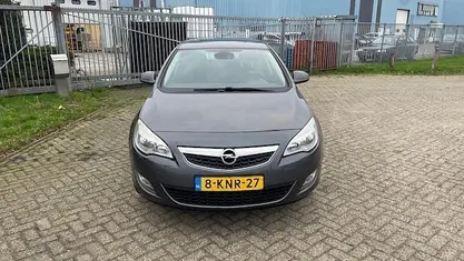 Occasion Opel Astra Edition 101 PK (74 kW) 2011 Hatchback