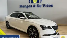 Wit Gebruikt 2019 Skoda Superb Business Line Hatchback | € 24.995 (Eerlijke prijs)