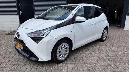 Occasion Toyota Aygo X-play 72 PK (52 kW) 2022 Hatchback