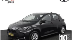 Zwart Gebruikt 2024 Toyota Yaris Hatchback | € 23.950 (Eerlijke prijs)