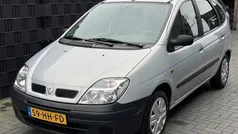 Grijs, metallic lak Gebruikt 2001 Renault Scénic MPV | € 4.950