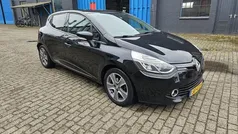 Zwart Gebruikt 2015 Renault Clio IV Night&Day Hatchback | € 4.999 (Eerlijke prijs)