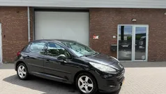 Zwart Gebruikt 2010 Peugeot 207 Hatchback | € 2.499 (Eerlijke prijs)