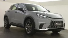 Grijs, metallic lak Gebruikt 2024 Lexus LBX SUV | € 37.899 (Goede deal)