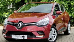 Rood Gebruikt 2016 Renault Clio IV Zen Hatchback | € 9.950 (Eerlijke prijs)