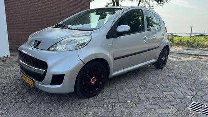 Occasion Peugeot 107 Urban Move 68 PK (50 kW) 2010 Hatchback