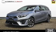 Zilver Gebruikt 2022 Kia Ceed Sportswagon Vision Stationwagen | € 21.995 (Goede deal)