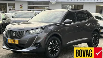 Grijs Gebruikt 2021 Peugeot 2008 Allure SUV | € 16.450 (Goede deal)