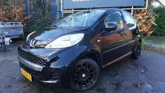 Zwart (metallic) Gebruikt 2009 Peugeot 107 Hatchback | € 1.999 (Eerlijke prijs)