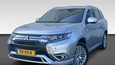 Grijs Gebruikt 2018 Mitsubishi Outlander P-HEV Intense+ SUV | € 20.930 (Eerlijke prijs)