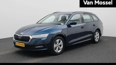 Blauw Gebruikt 2024 Skoda Octavia Business Line Stationwagen | € 29.944 (Eerlijke prijs)