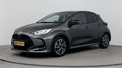 Grijs Gebruikt 2021 Toyota Yaris Executive Hatchback | € 20.945 (Eerlijke prijs)