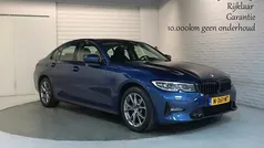 Gebruikt 2021 BMW 318 Sport Line Sedan | € 28.900 (Goede deal)