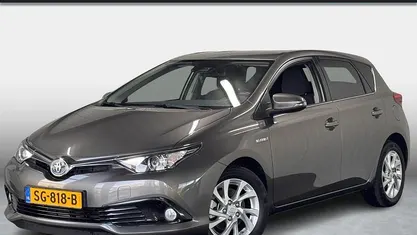 Grijs Occasion 2018 Toyota Auris Hybrid Hatchback | € 18.450 (Eerlijke prijs)
