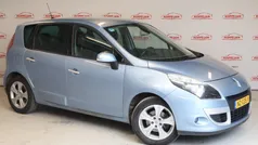 Hatchback Gebruikt 2010 Renault Scénic III Dynamique MPV | € 5.950 (Eerlijke prijs)