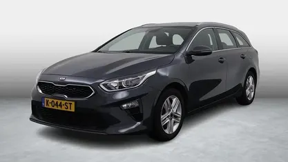 Grijs Occasion 2021 Kia Ceed Hatchback | € 17.899 (Eerlijke prijs)