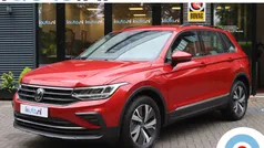 Rood Gebruikt 2021 VW Tiguan Edition SUV | € 30.945 (Super prijs)