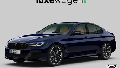 Blauw Occasion 2021 BMW 545e M Sport Sedan | € 47.900 (Eerlijke prijs)