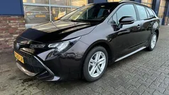 Bruin, metallic lak Gebruikt 2022 Toyota Corolla Active Stationwagen | € 22.500 (Eerlijke prijs)