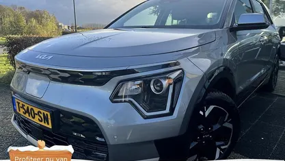 Steel grey Occasion 2023 Kia e-Niro SUV | € 29.900 (Eerlijke prijs)