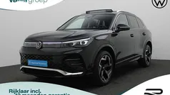 Zwart Nieuw 2024 VW Tiguan Business SUV | € 53.450 (Eerlijke prijs)