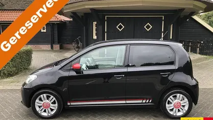 Zwart Gebruikt 2018 VW up! Beats Hatchback | € 7.950 (Eerlijke prijs)