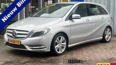 Grijs Gebruikt 2013 Mercedes B180 Ambition MPV | € 13.950 (Eerlijke prijs)