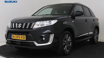 Gebruikt 2020 Suzuki Vitara SUV | € 19.450 (Eerlijke prijs)