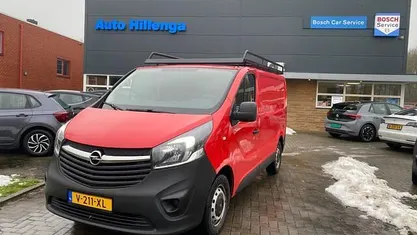 Rood Occasion 2019 Opel Vivaro MPV | € 10.250 (Super prijs)