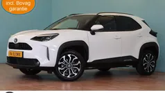 Wit Nieuw 2025 Toyota Yaris Cross Team SUV | € 29.899 (Eerlijke prijs)