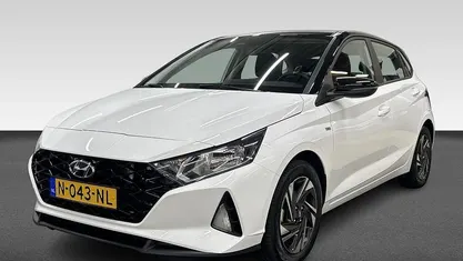 Wit Gebruikt 2021 Hyundai i20 Comfort Hatchback | € 18.440 (Eerlijke prijs)