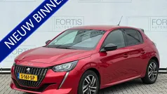 Rood Gebruikt 2023 Peugeot 208 Allure Hatchback | € 19.900 (Eerlijke prijs)