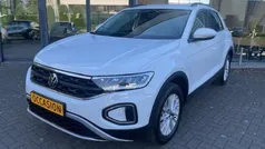 Gebruikt 2023 VW T-Roc Life SUV | € 24.750 (Eerlijke prijs)