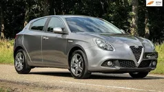 Grijs Gebruikt 2017 Alfa Romeo Giulietta Hatchback | € 14.899 (Eerlijke prijs)