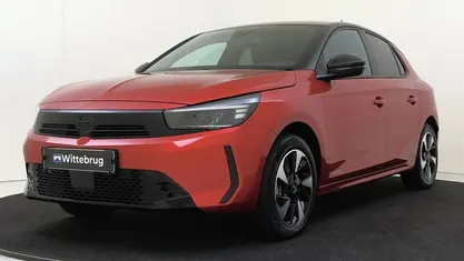Rood Occasion 2025 Opel Corsa-e Hatchback | € 24.925 (Eerlijke prijs)