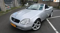 Grijs, metallic lak Gebruikt 1997 Mercedes SLK200 Elegance Cabriolet | € 5.550 (Eerlijke prijs)