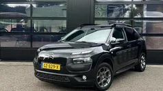 Zwart Gebruikt 2015 Citroën C4 Cactus PureTech Hatchback | € 7.999 (Eerlijke prijs)