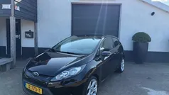 Zwart Gebruikt 2011 Ford Fiesta Ghia Hatchback | € 3.499 (Eerlijke prijs)