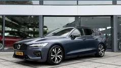 Gebruikt 2020 Volvo V60 R-Design Stationwagen | € 22.850 (Eerlijke prijs)