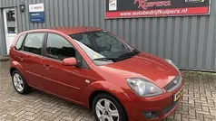 Oranje Gebruikt 2008 Ford Fiesta Futura Hatchback | € 2.850 (Eerlijke prijs)