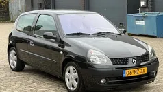Gebruikt 2004 Renault Clio II Hatchback | € 1.299 (Eerlijke prijs)