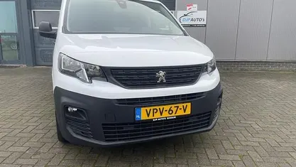 Gebruikt 2022 Peugeot Partner Premium MPV | € 11.900 (Super prijs)