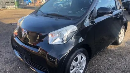 Occasion Toyota iQ 68 PK (50 kW) 2011 Zwart Hatchback