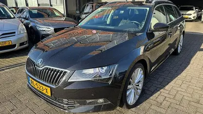 Occasion 2018 Skoda Superb Style Stationwagen | € 11.995 (Goede deal)