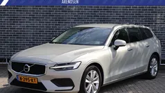 Gebruikt 2021 Volvo V60 Business Edition Stationwagen | € 30.694 (Super prijs)