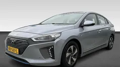 Grijs Gebruikt 2017 Hyundai Ioniq Premium Hatchback | € 13.730 (Eerlijke prijs)