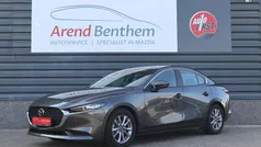 Grijs, metallic lak Occasion 2022 Mazda 3 Comfort Sedan | € 27.995 (Eerlijke prijs)