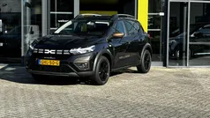 Zwart Gebruikt 2024 Dacia Sandero Extreme Hatchback | € 20.950 (Eerlijke prijs)