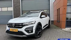 Gebruikt 2021 Dacia Sandero Essentiel Hatchback | € 12.445 (Eerlijke prijs)