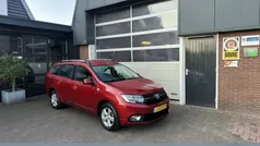Rood, metallic lak Gebruikt 2020 Dacia Logan MCV Stationwagen | € 10.950 (Iets duurder)